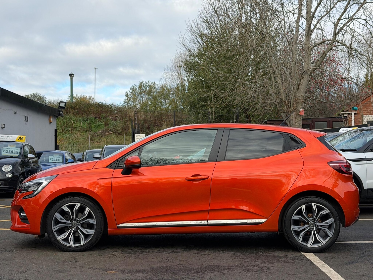 Used Renault Clio 2020 for sale - 76597153: Photo 5