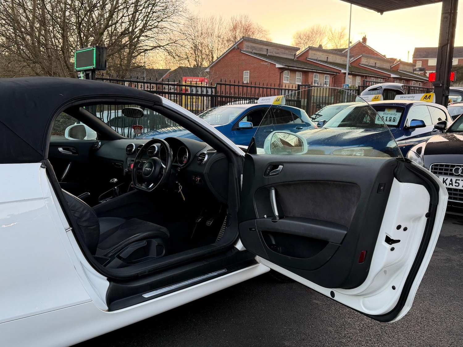 Used Audi TT 2013 for sale - 76997083: Photo 32