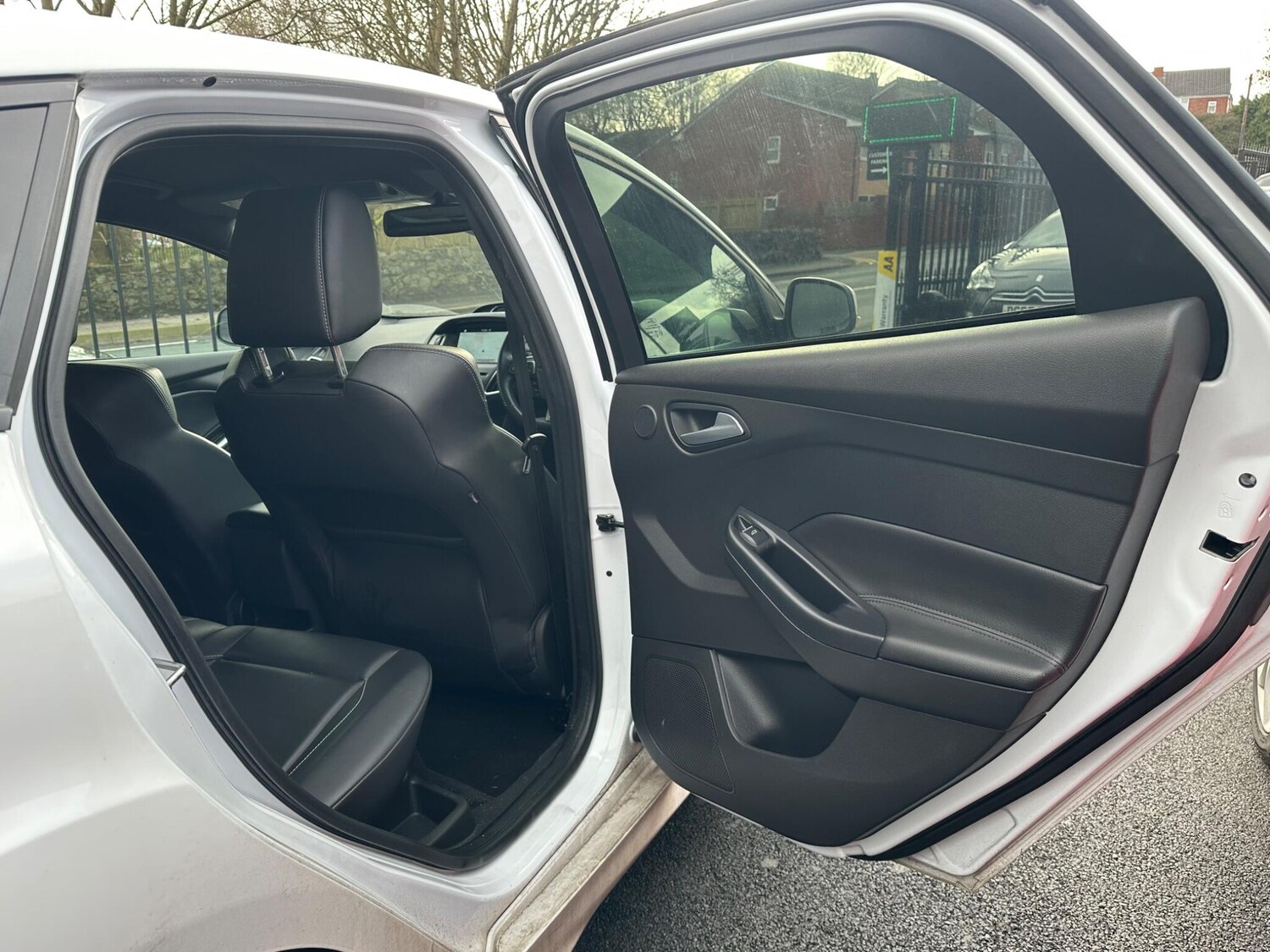 Used Ford Focus for sale - 77484326: Photo 17