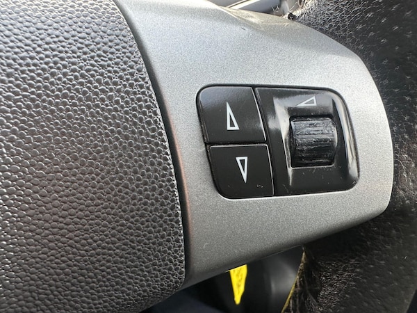 Used Vauxhall Corsa 2008 for sale - 76238929: Photo 34