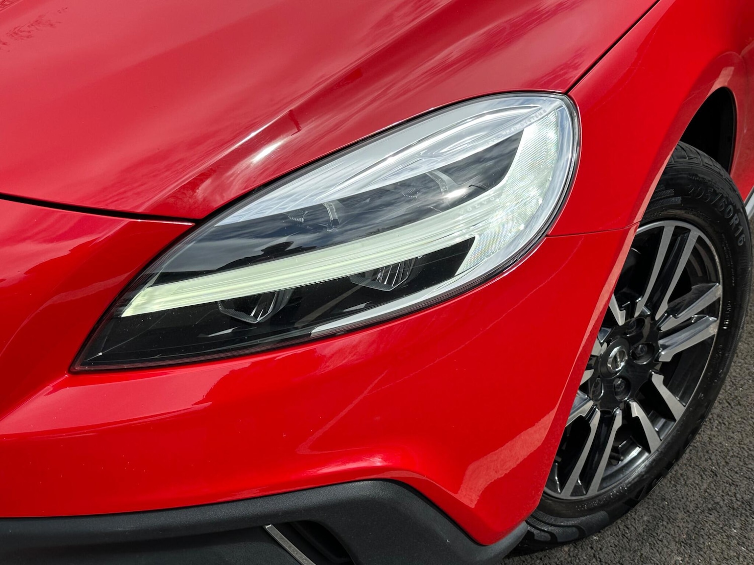 Used Volvo V40 Cross Country for sale - 78135991: Photo 51