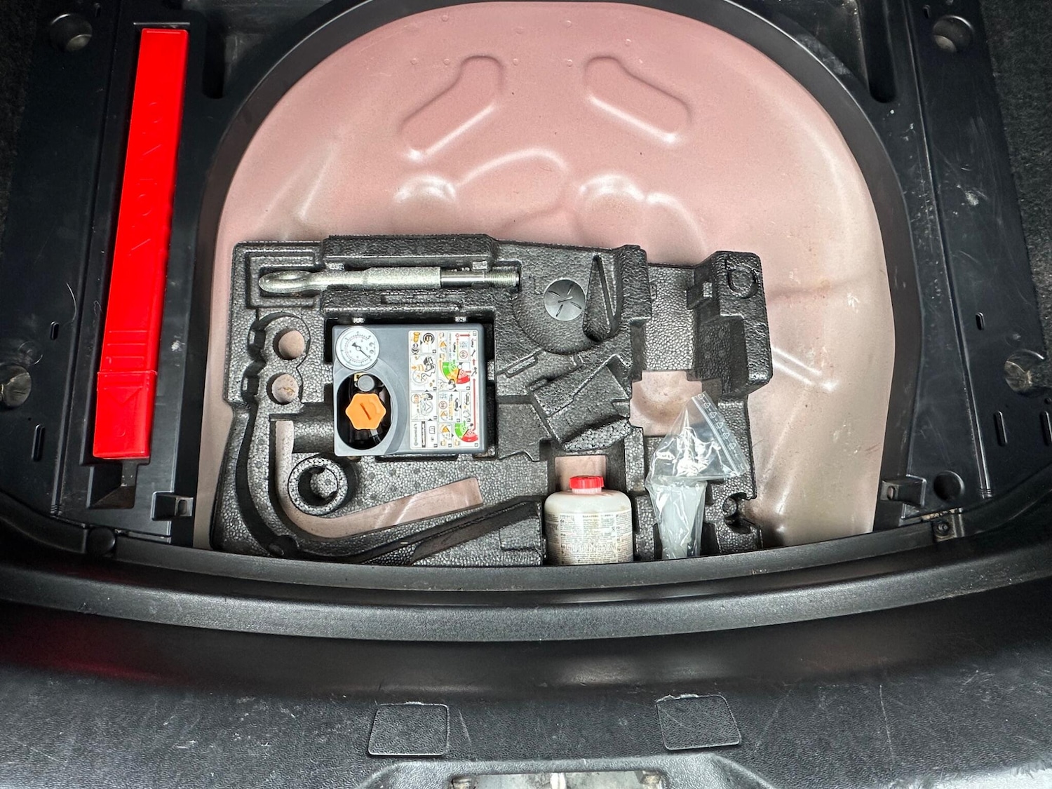 Used Volvo V40 Cross Country for sale - 78135991: Photo 63