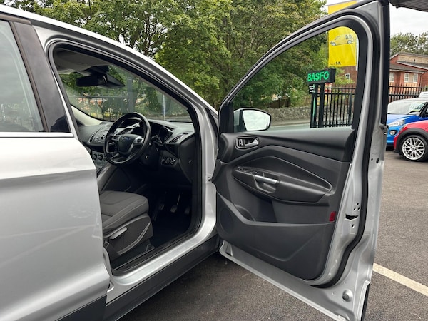 Used Ford Kuga 2015 for sale - 75657912: Photo 28