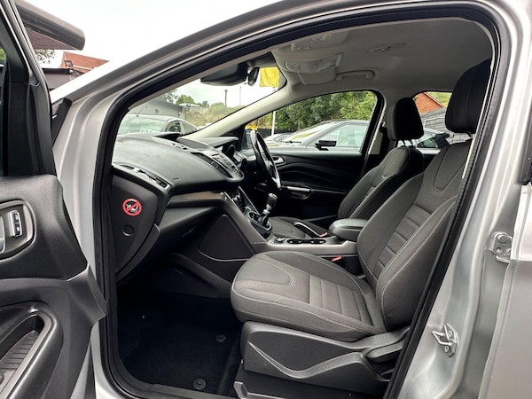 Used Ford Kuga 2015 for sale - 75657912: Photo 39