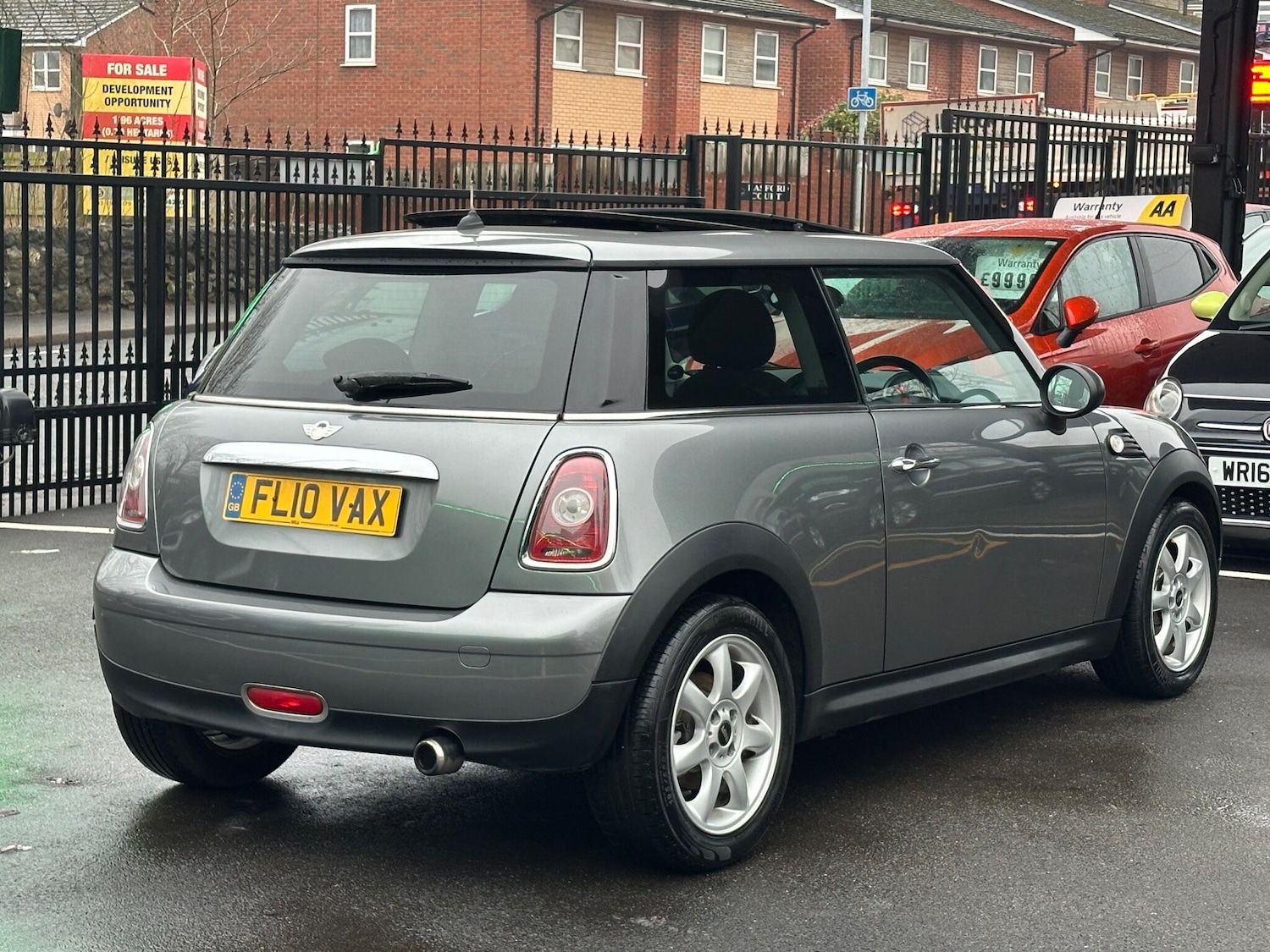 Used MINI Hatch 2010 for sale - 77120165: Photo 16