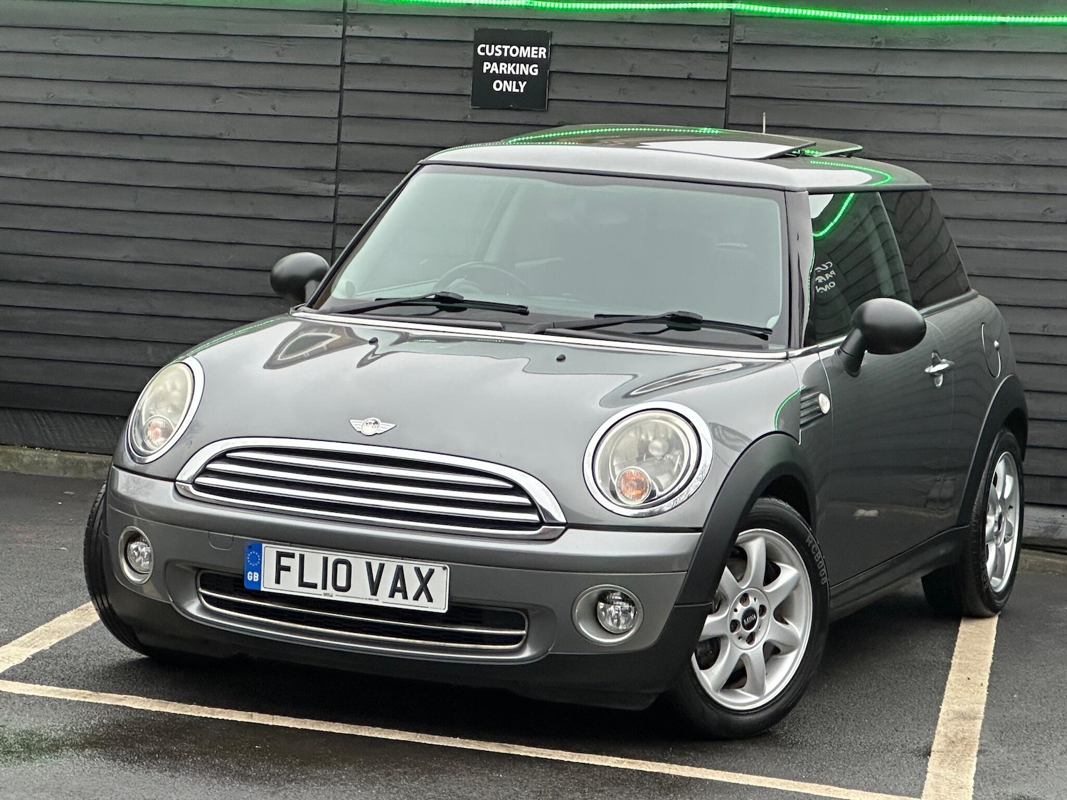 Used MINI Hatch 2010 for sale - 77120165: Photo 6
