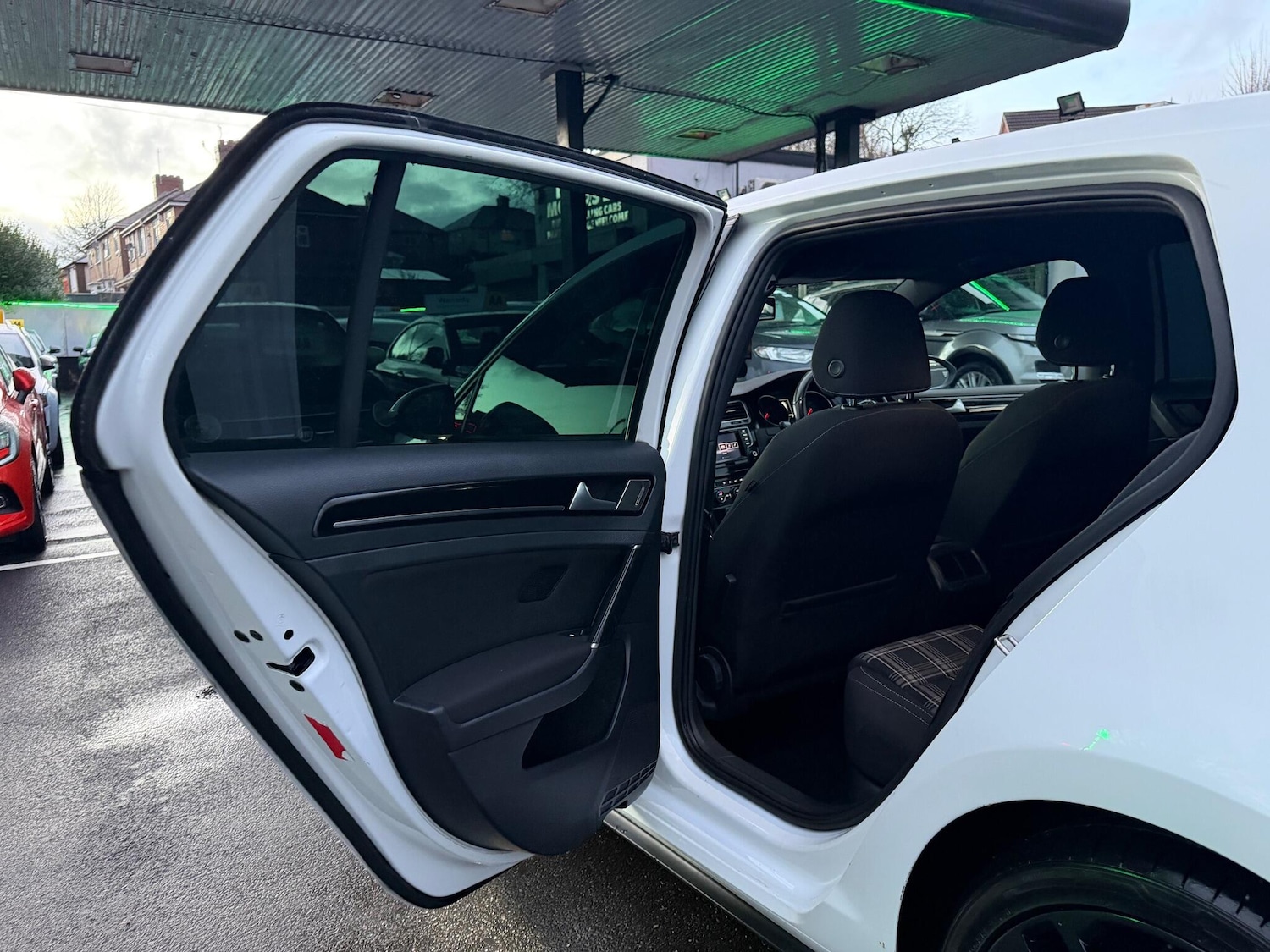 Used Volkswagen Golf 2015 for sale - 77156369: Photo 26