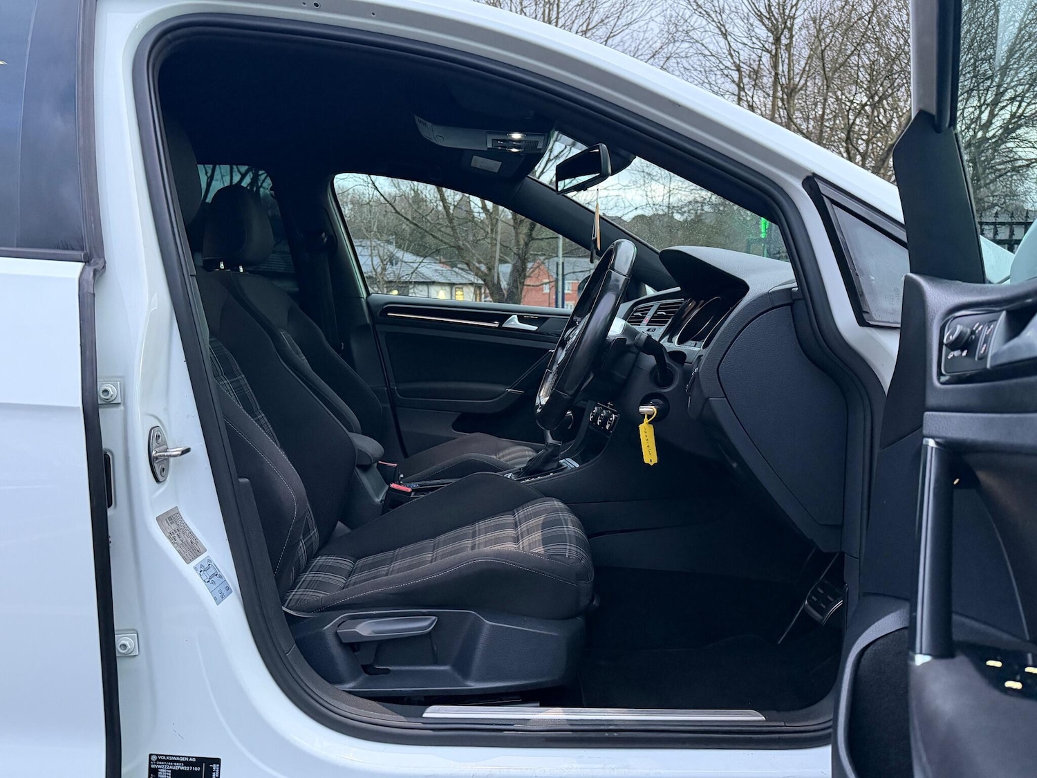 Used Volkswagen Golf 2015 for sale - 77156369: Photo 44