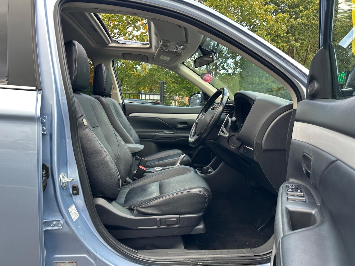 Used Mitsubishi Outlander 2015 for sale - 76024703: Photo 25