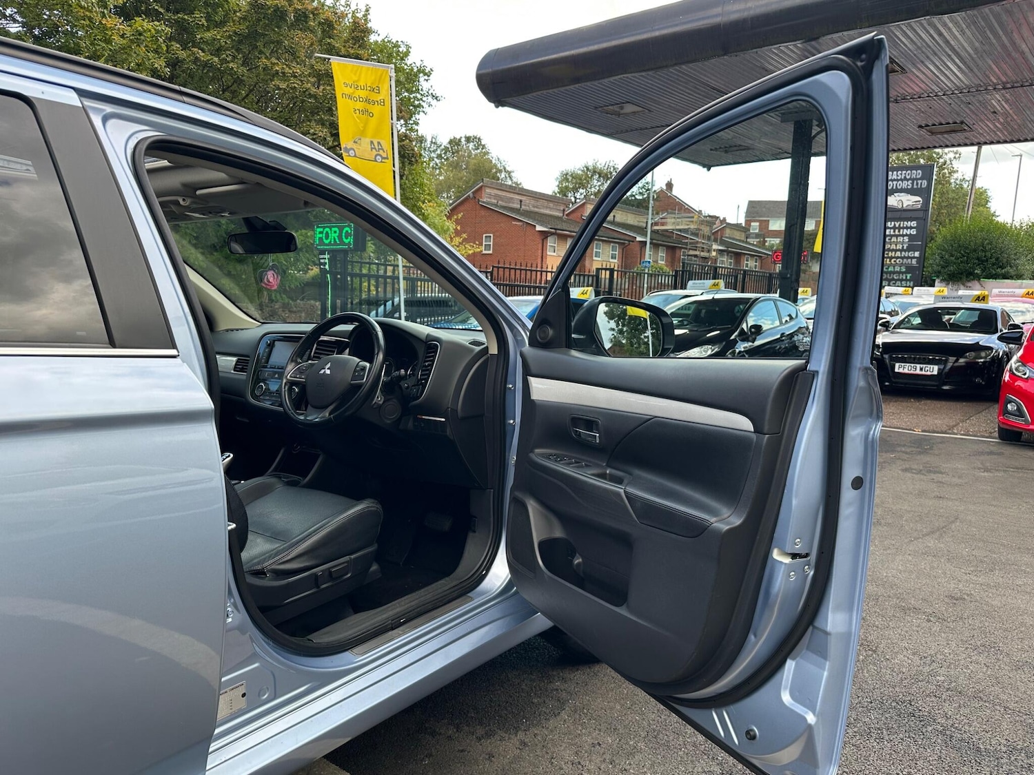 Used Mitsubishi Outlander 2015 for sale - 76024703: Photo 31