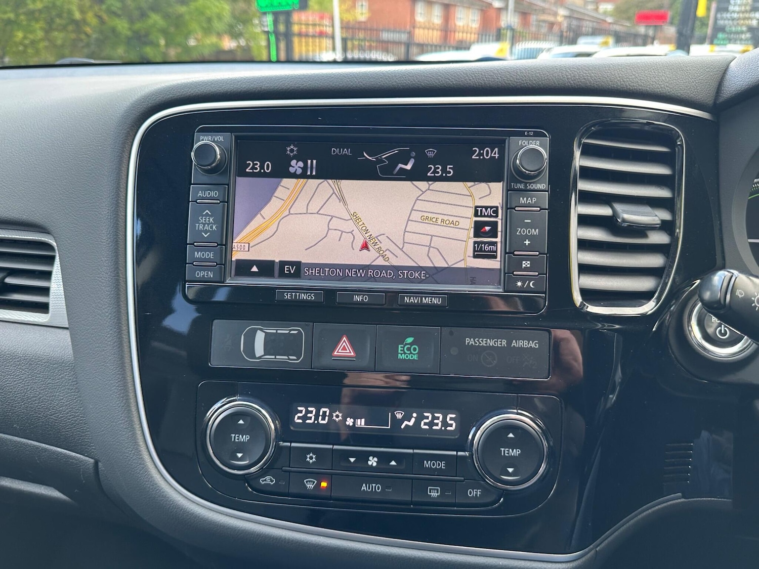 Used Mitsubishi Outlander 2015 for sale - 76024703: Photo 32