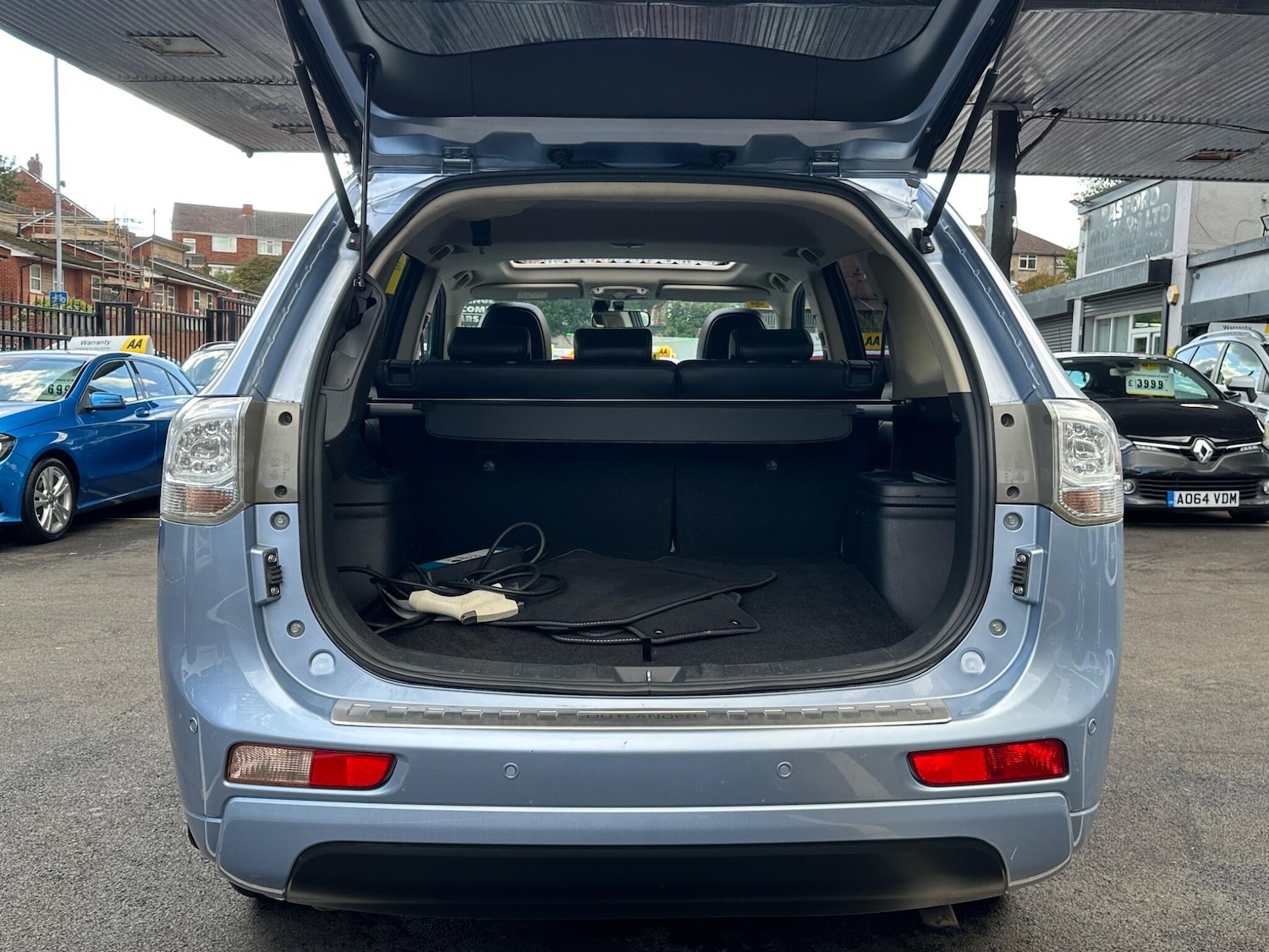 Used Mitsubishi Outlander 2015 for sale - 76024703: Photo 39