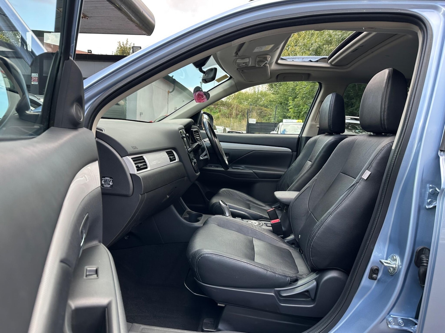 Used Mitsubishi Outlander 2015 for sale - 76024703: Photo 41