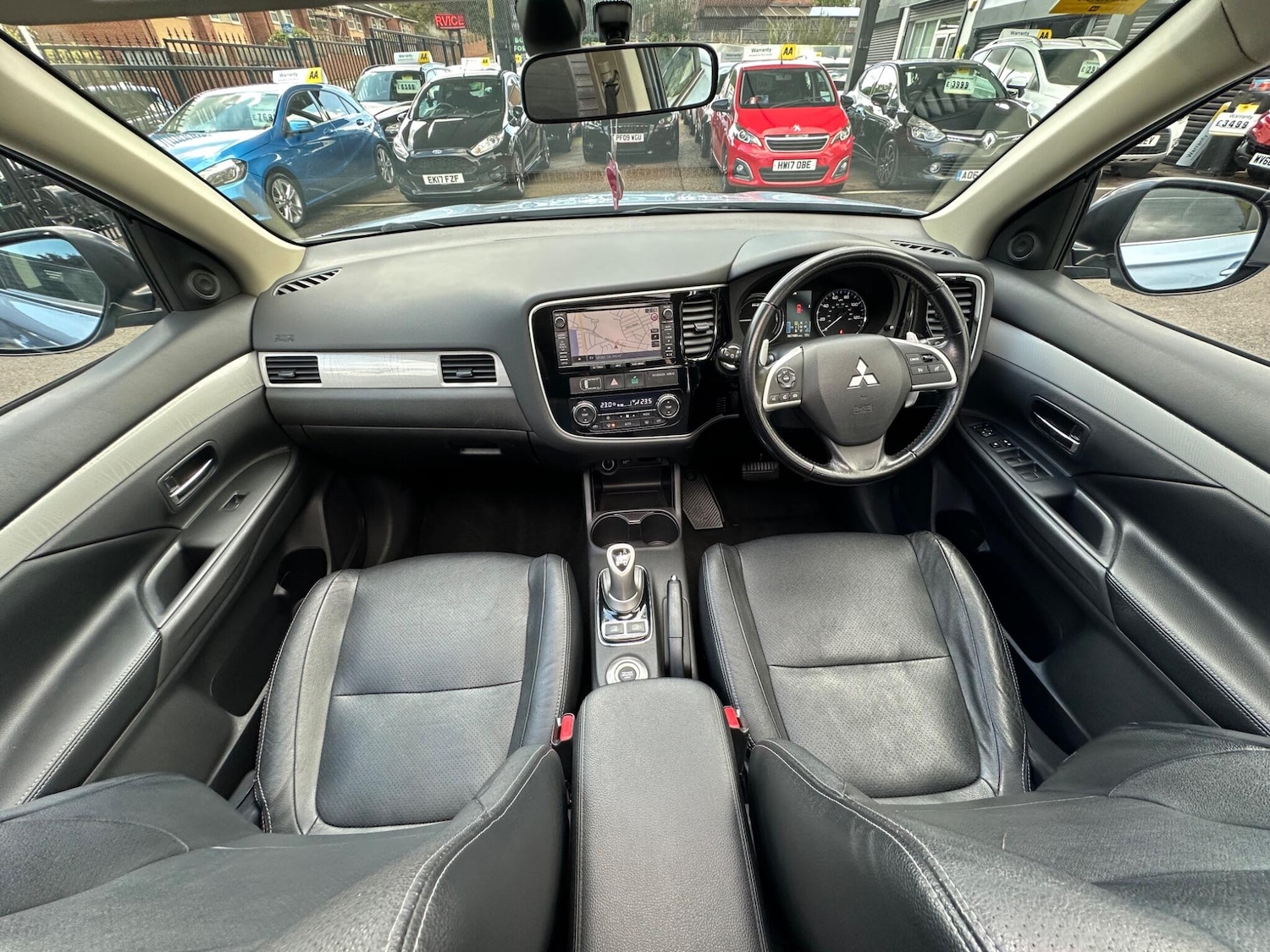 Used Mitsubishi Outlander 2015 for sale - 76024703: Photo 59