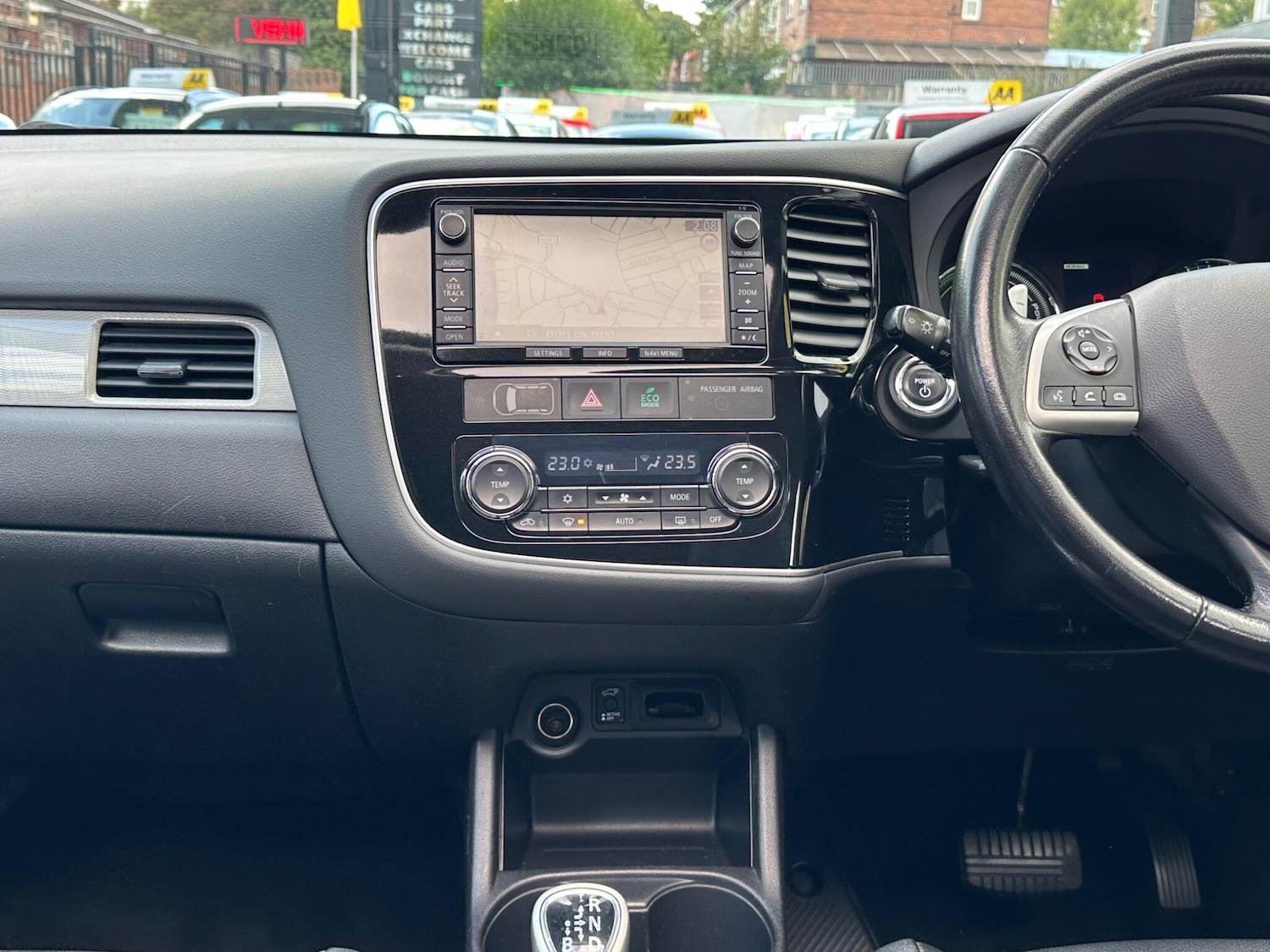 Used Mitsubishi Outlander 2015 for sale - 76024703: Photo 60