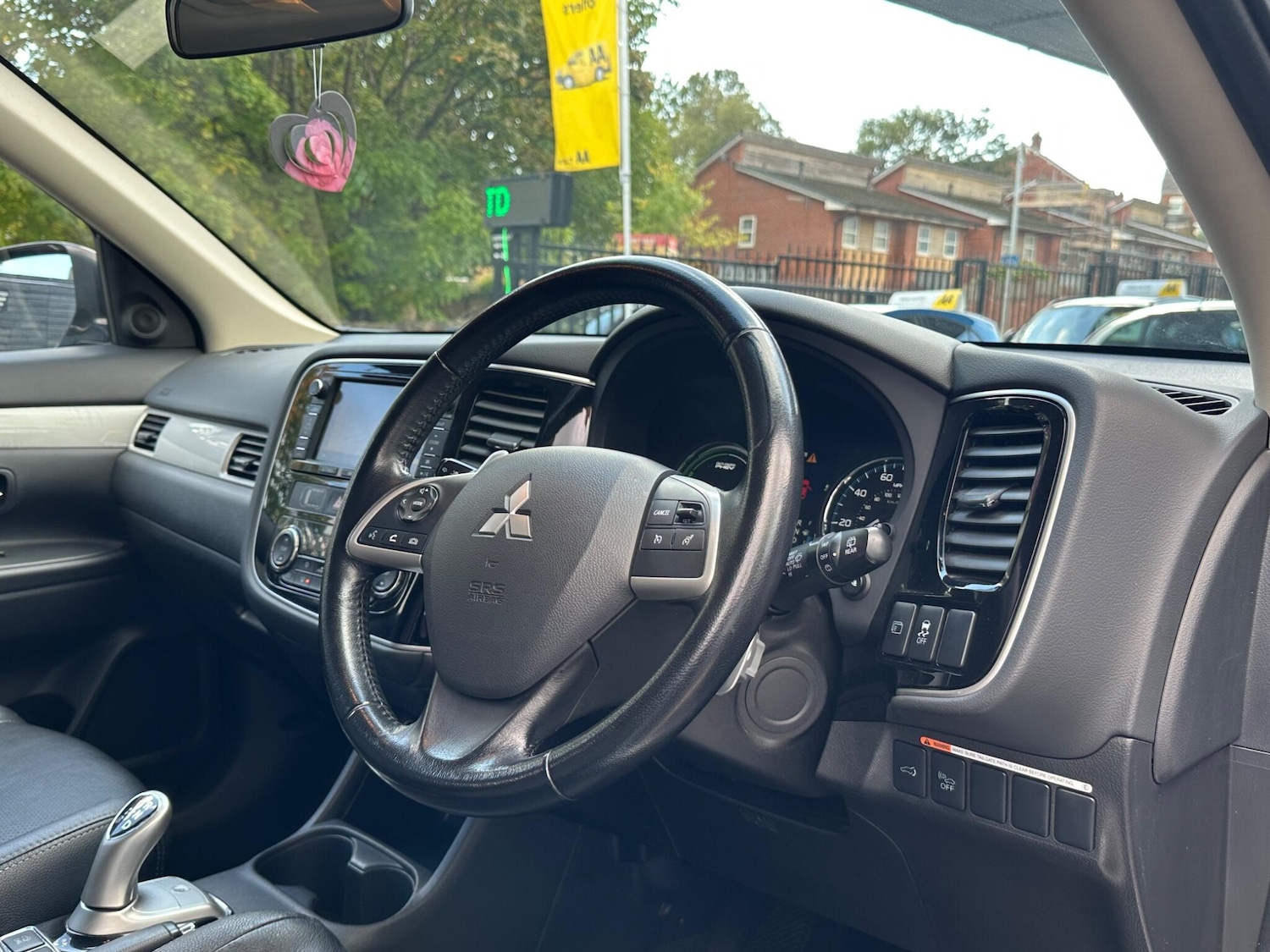 Used Mitsubishi Outlander 2015 for sale - 76024703: Photo 64