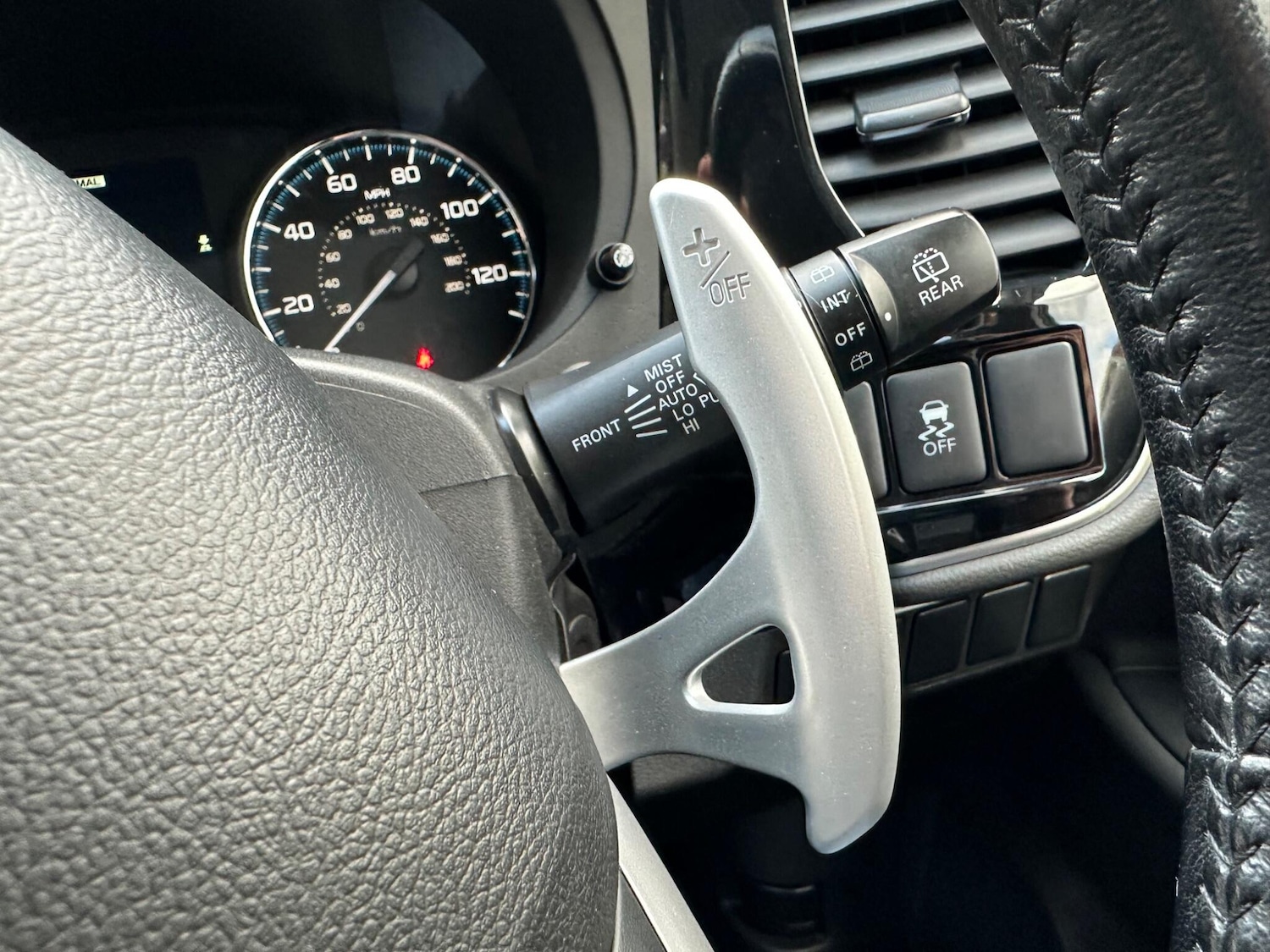 Used Mitsubishi Outlander 2015 for sale - 76024703: Photo 67