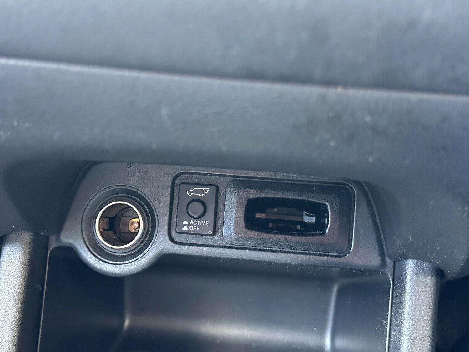 Used Mitsubishi Outlander 2015 for sale - 76024703: Photo 73