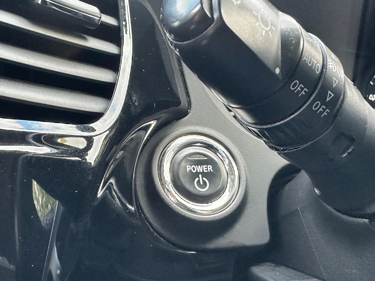 Used Mitsubishi Outlander 2015 for sale - 76024703: Photo 74