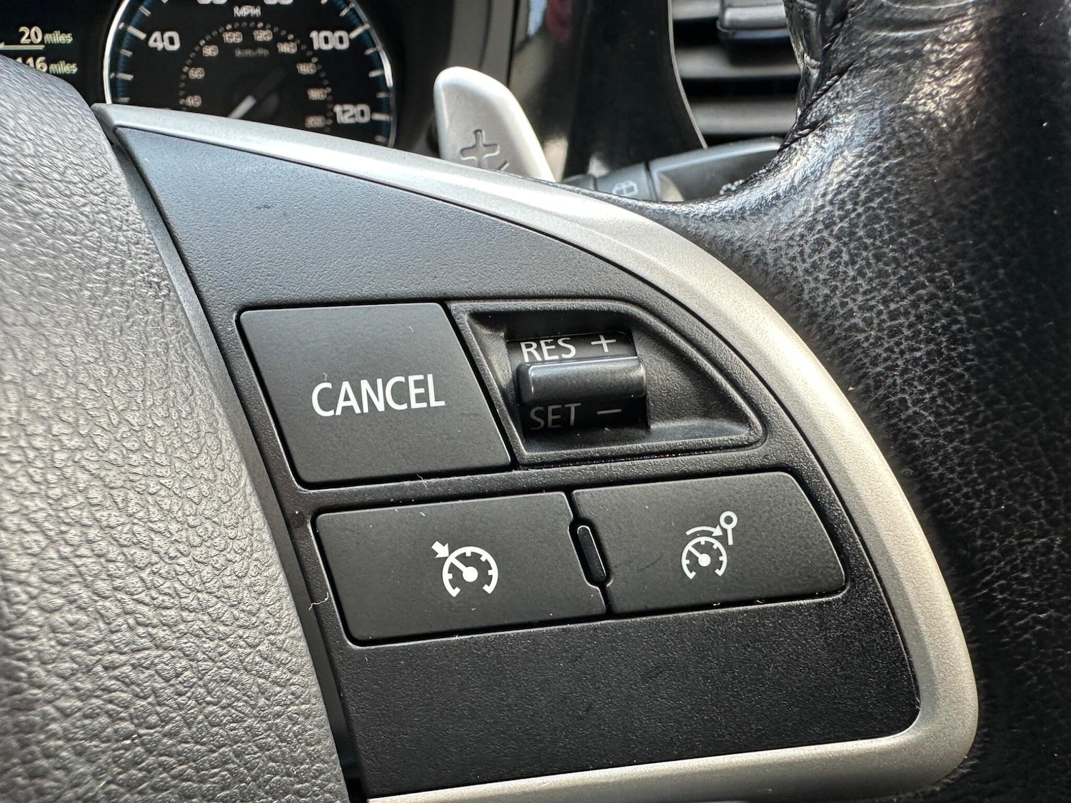 Used Mitsubishi Outlander 2015 for sale - 76024703: Photo 77