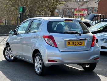 Used Toyota Yaris 2013 for sale - 74047982: Photo