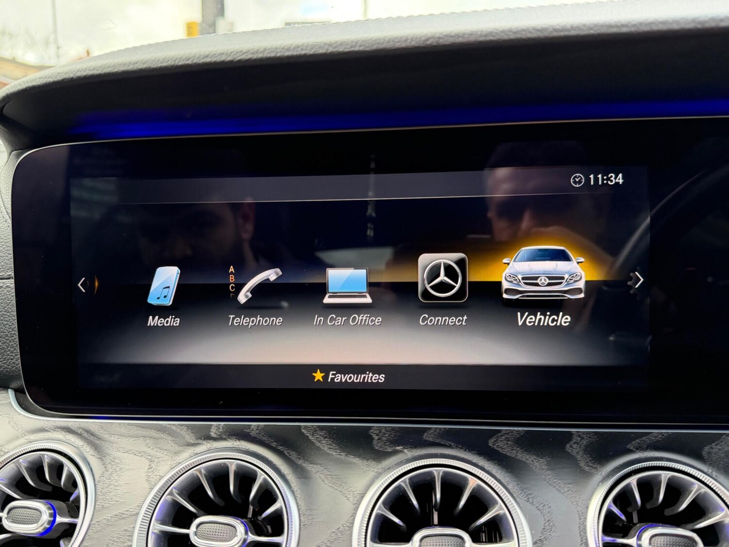 Used Mercedes-Benz E Class for sale - 77657850: Photo 32