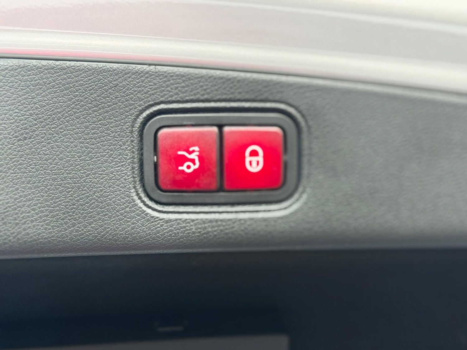 Used Mercedes-Benz E Class for sale - 77657850: Photo 62