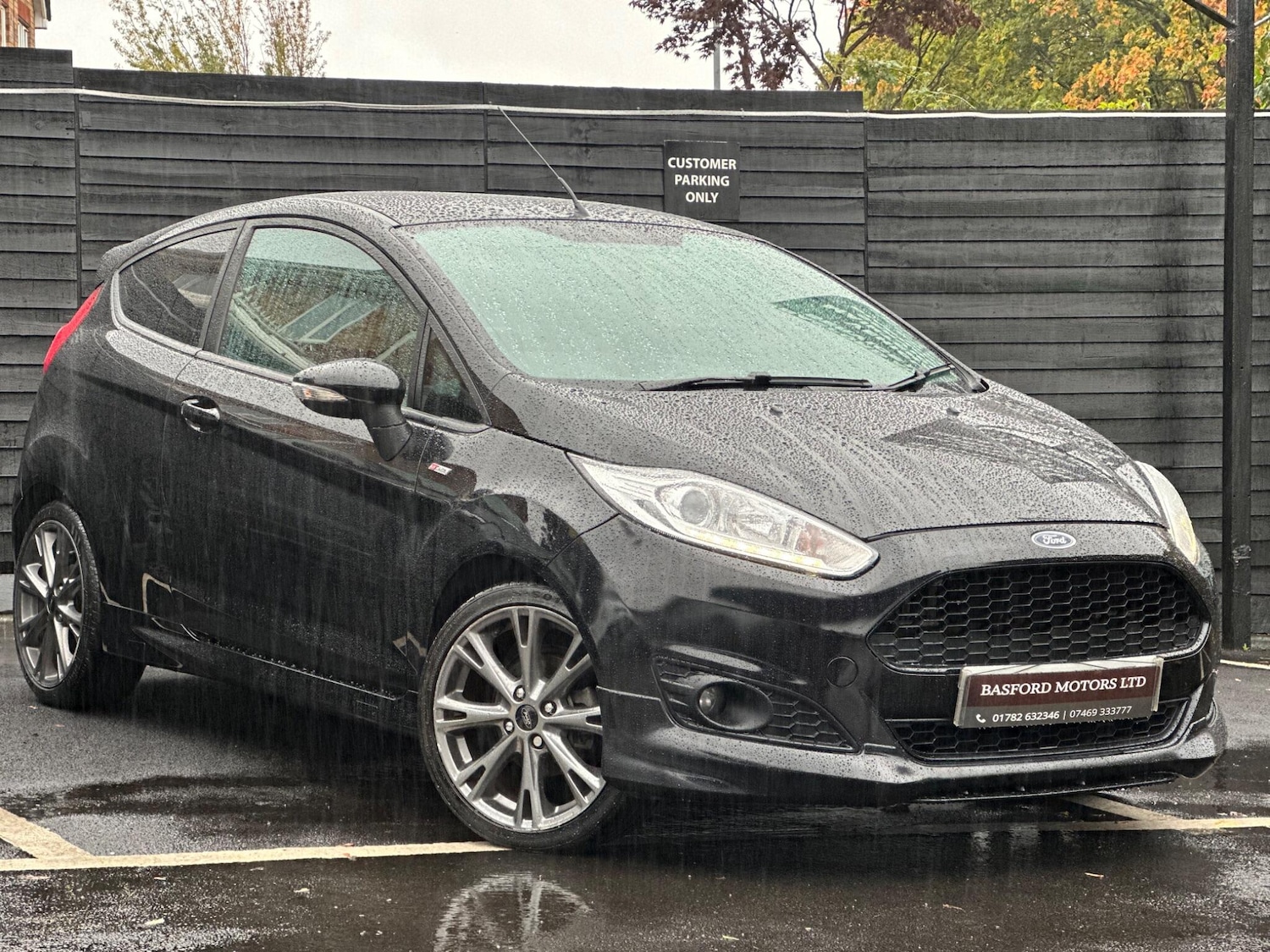 Used Ford Fiesta 2017 for sale - 76152060: Photo 17