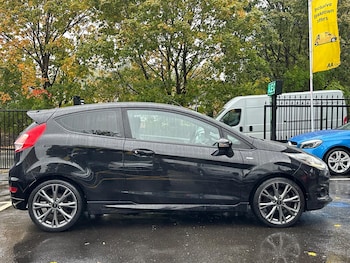 Used Ford Fiesta 2017 for sale - 76152060: Photo 2