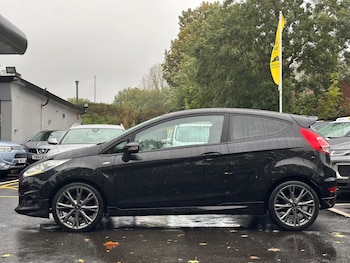 Used Ford Fiesta 2017 for sale - 76152060: Photo 3