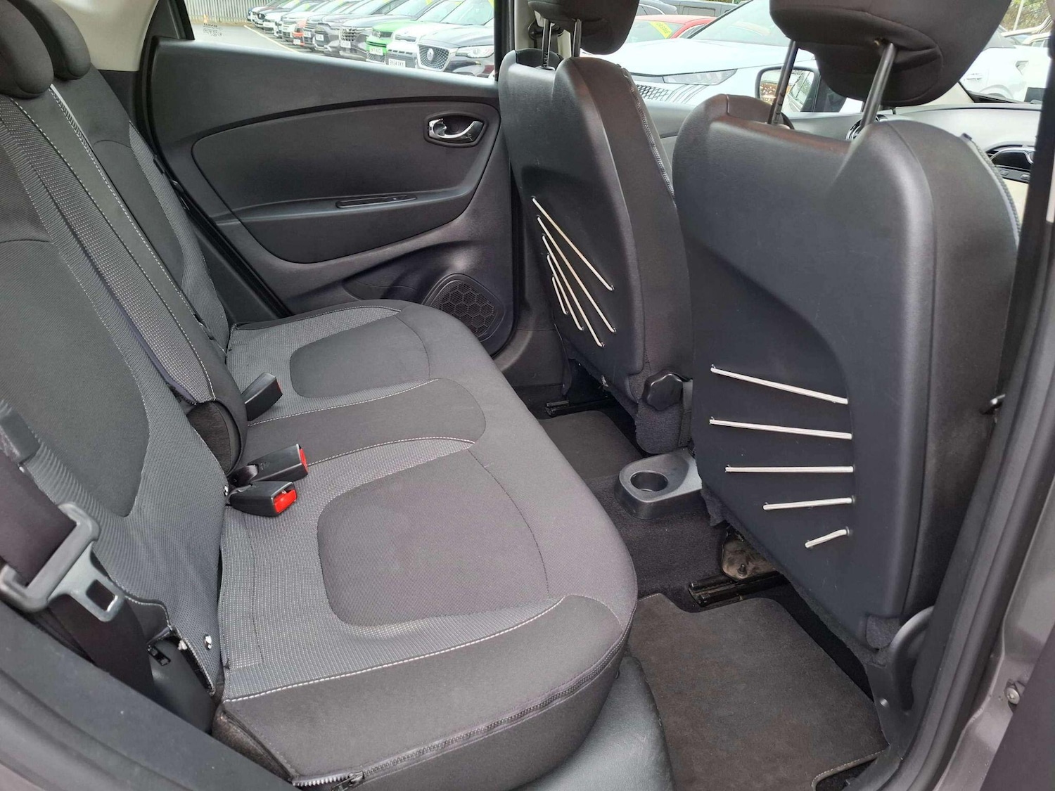 Used Renault Captur for sale - 76824715: Photo 12