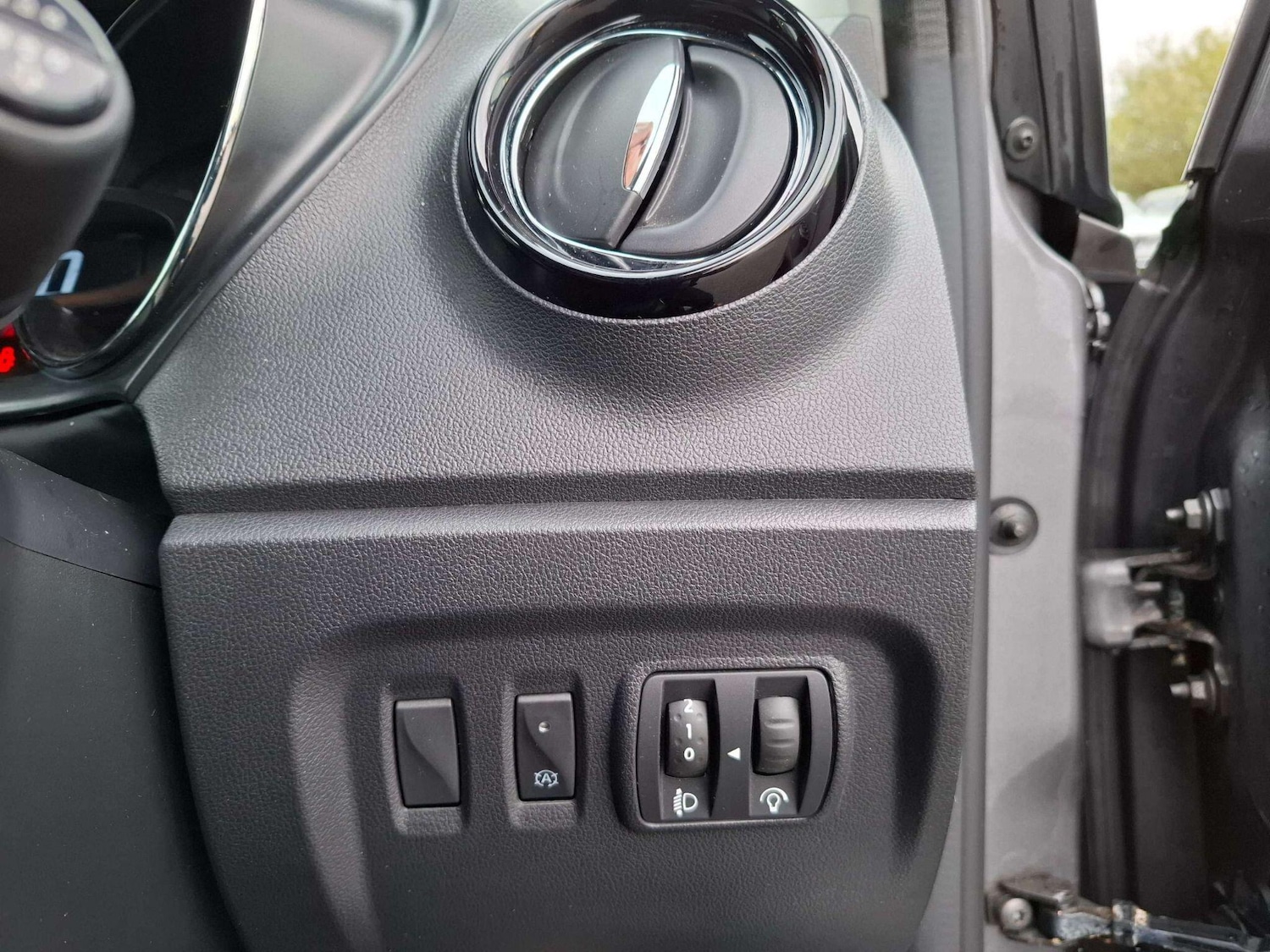 Used Renault Captur for sale - 76824715: Photo 14