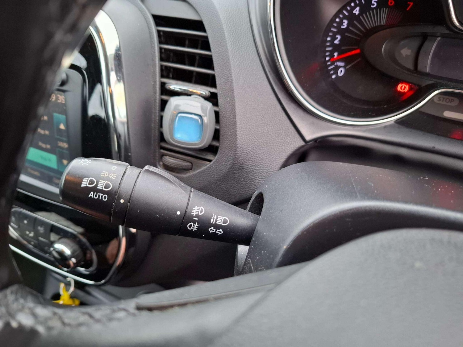 Used Renault Captur for sale - 76824715: Photo 15