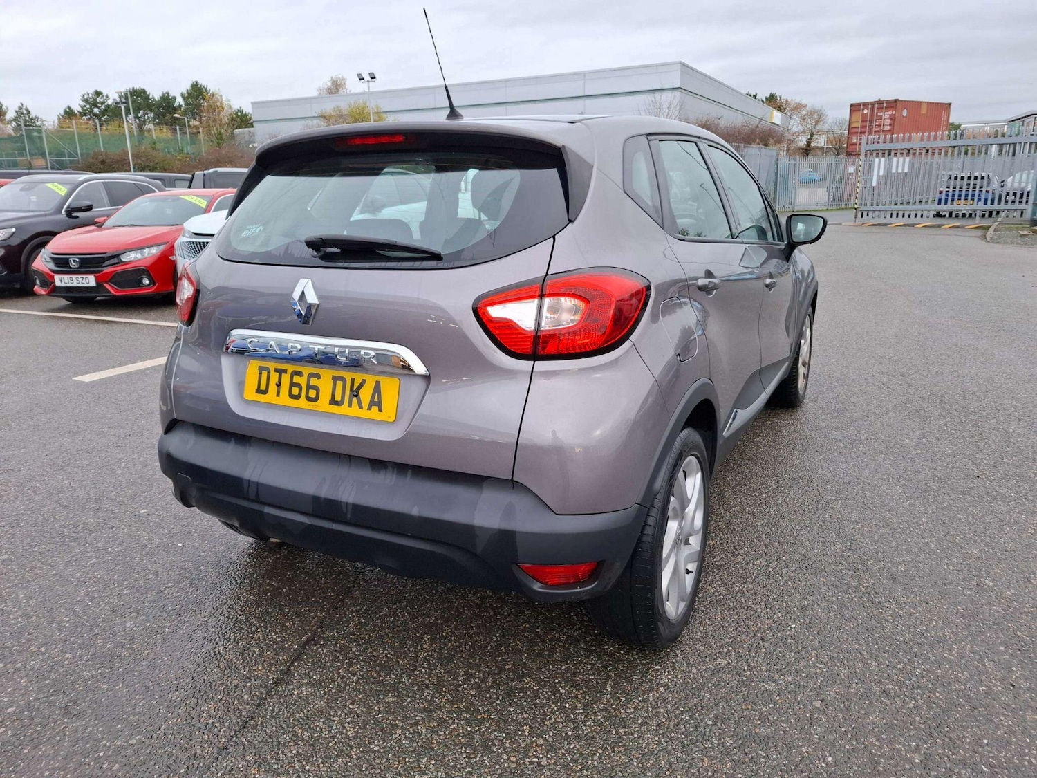 Used Renault Captur for sale - 76824715: Photo 3