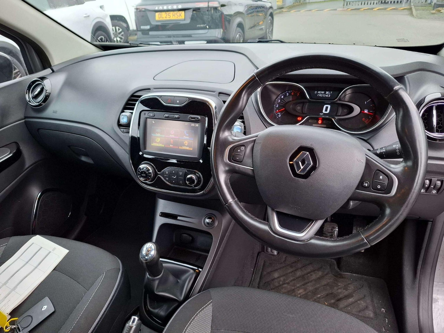 Used Renault Captur for sale - 76824715: Photo 4