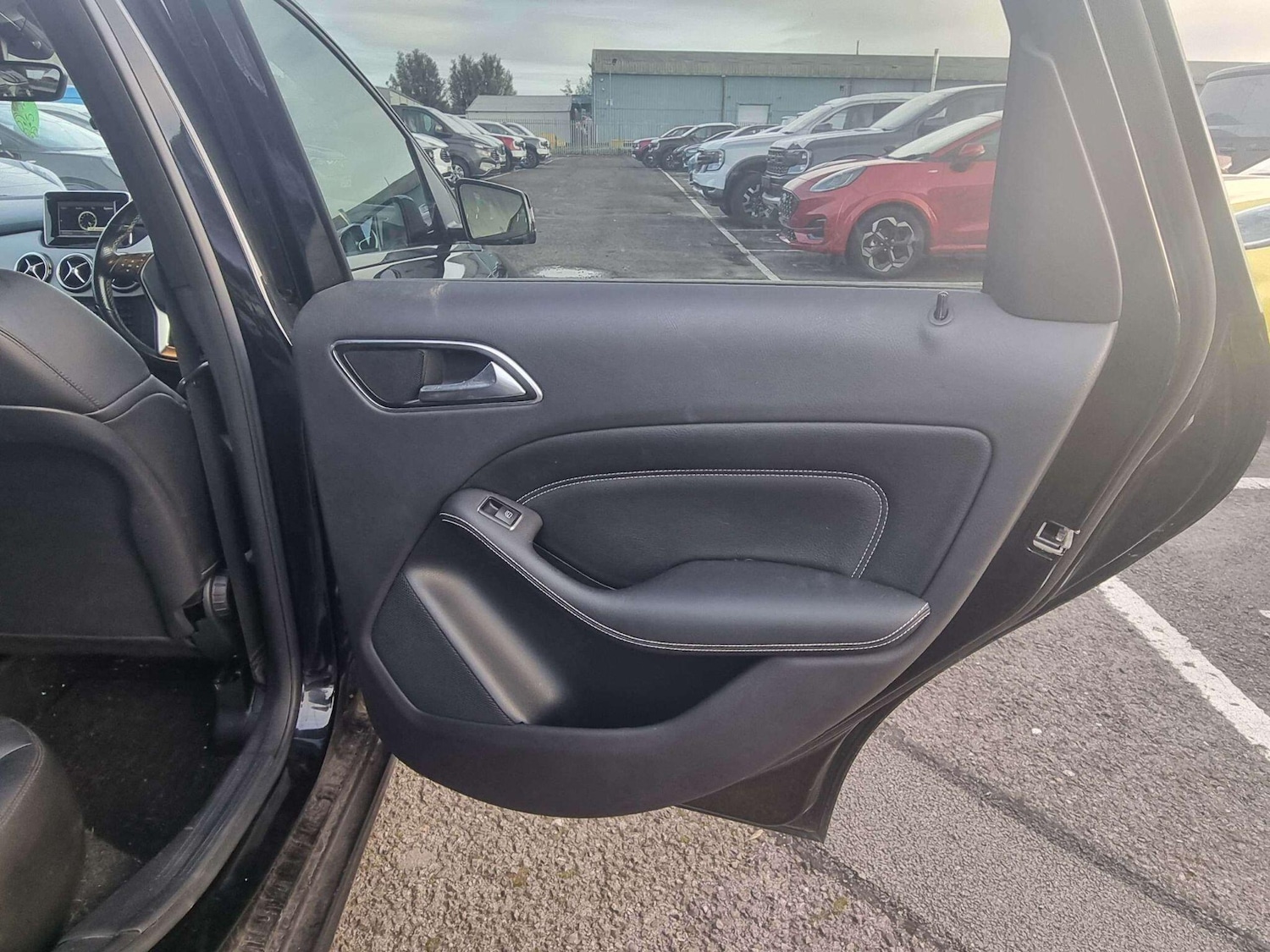 Used Mercedes-Benz B Class 2014 for sale - 76424086: Photo 14