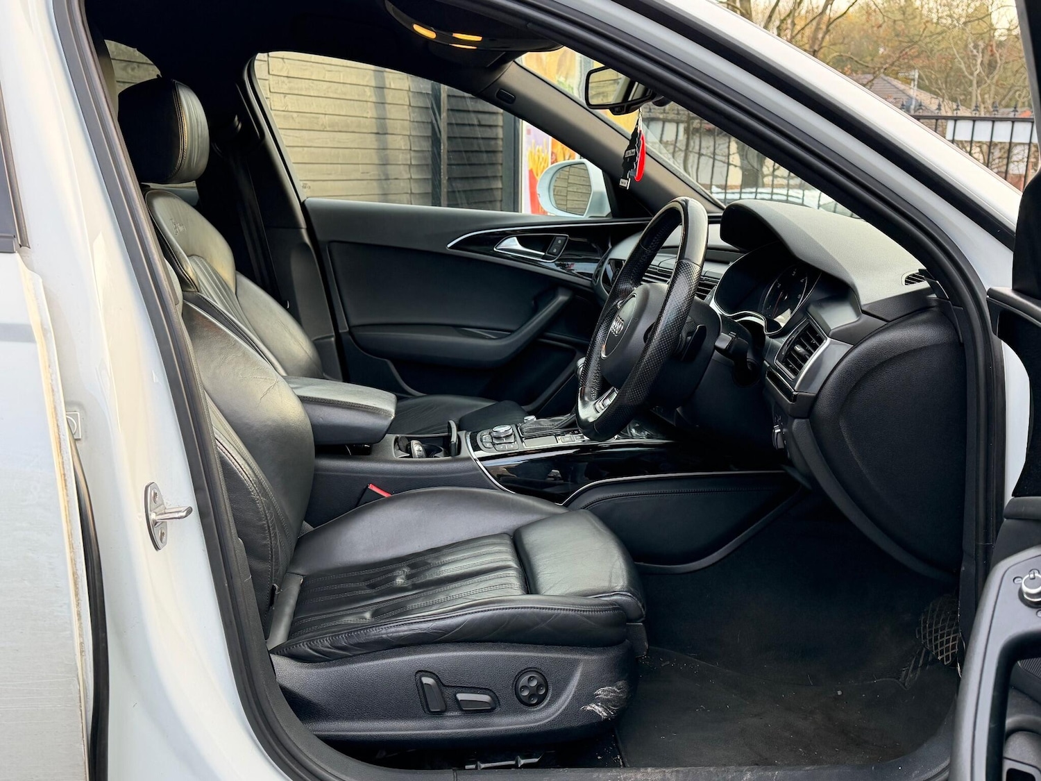 Used Audi A6 Saloon for sale - 78220096: Photo 28