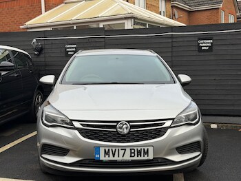 Used Vauxhall Astra 2017 for sale - 77440175: Photo