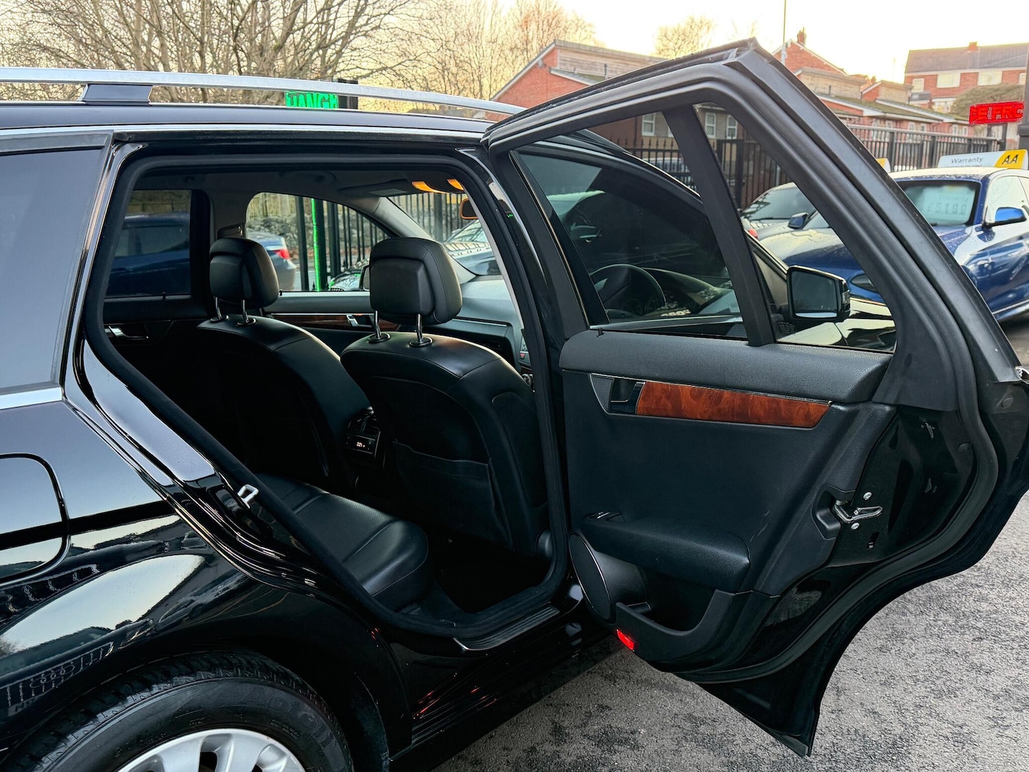 Used Mercedes-Benz C Class 2009 for sale - 76572573: Photo 54