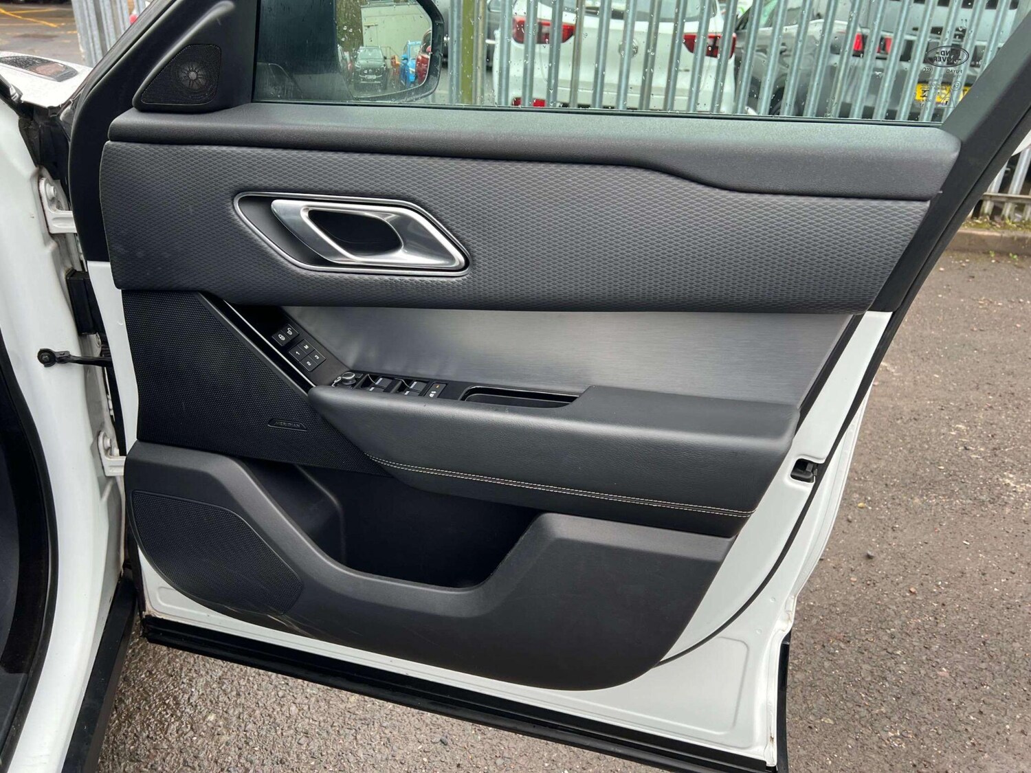 Used Land Rover Range Rover Velar for sale - 77883016: Photo 17