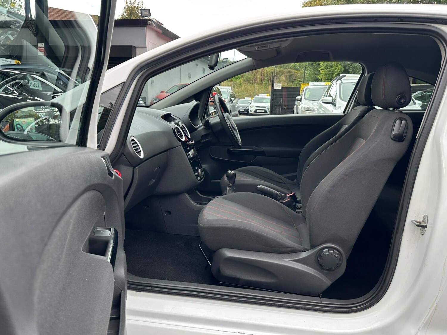 Used Vauxhall Corsa 2010 for sale - 76109806: Photo 29