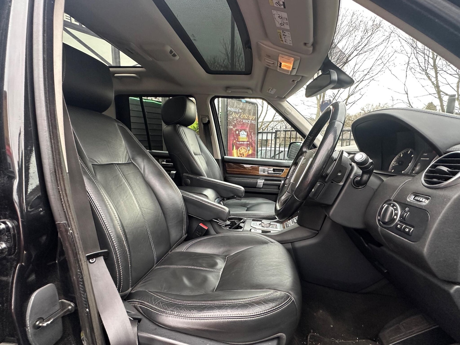 Used Land Rover Discovery 2012 for sale - 76942459: Photo 13