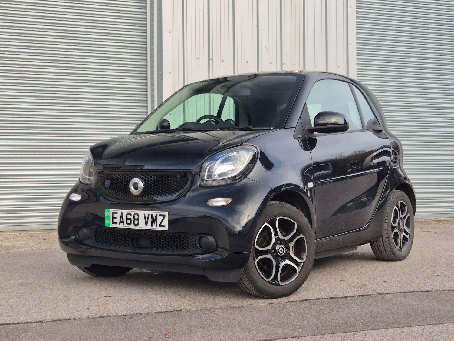 Used smart fortwo 2018 for sale - 76714148: Photo 2