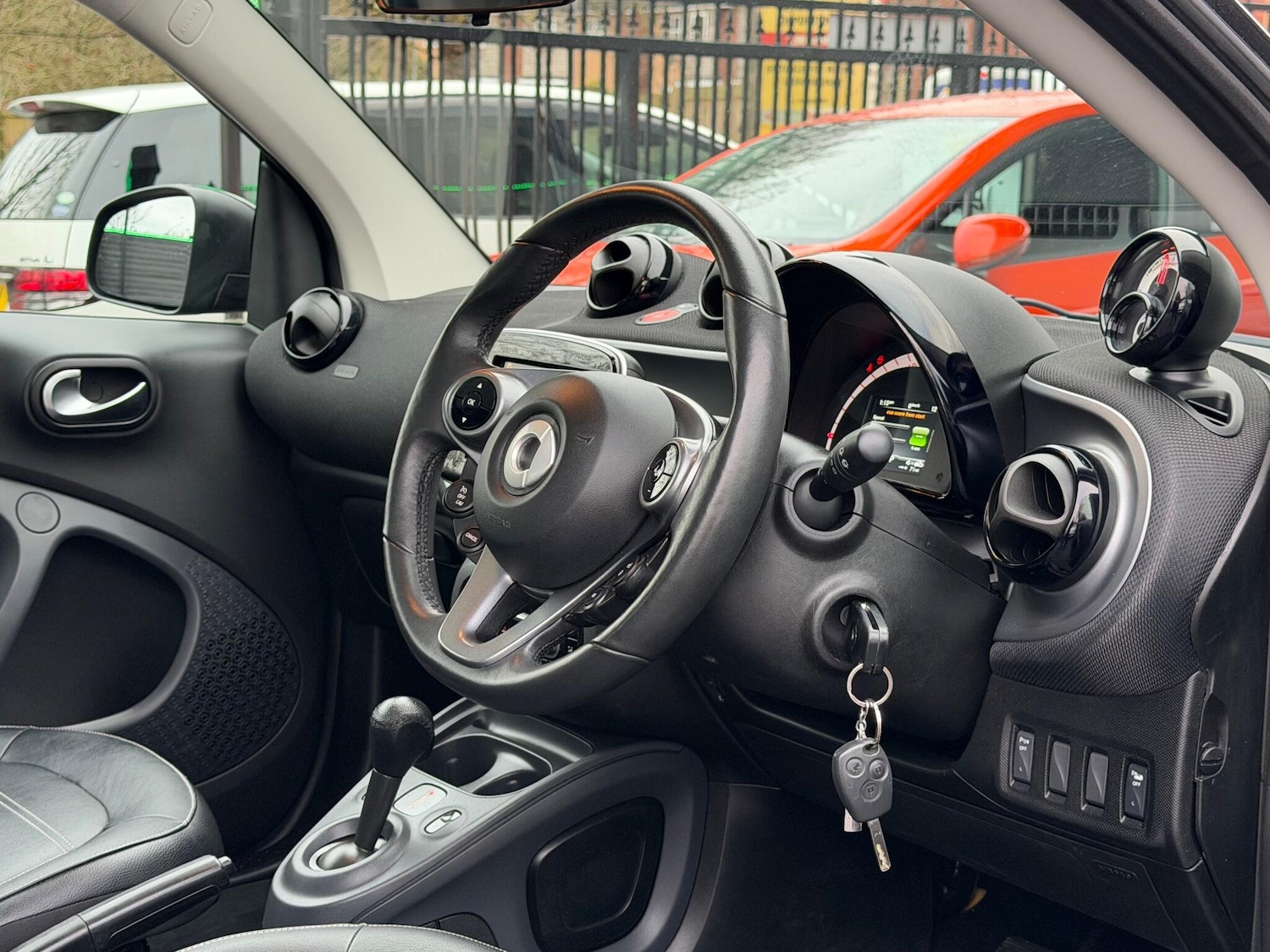 Used smart fortwo 2018 for sale - 76714148: Photo 75