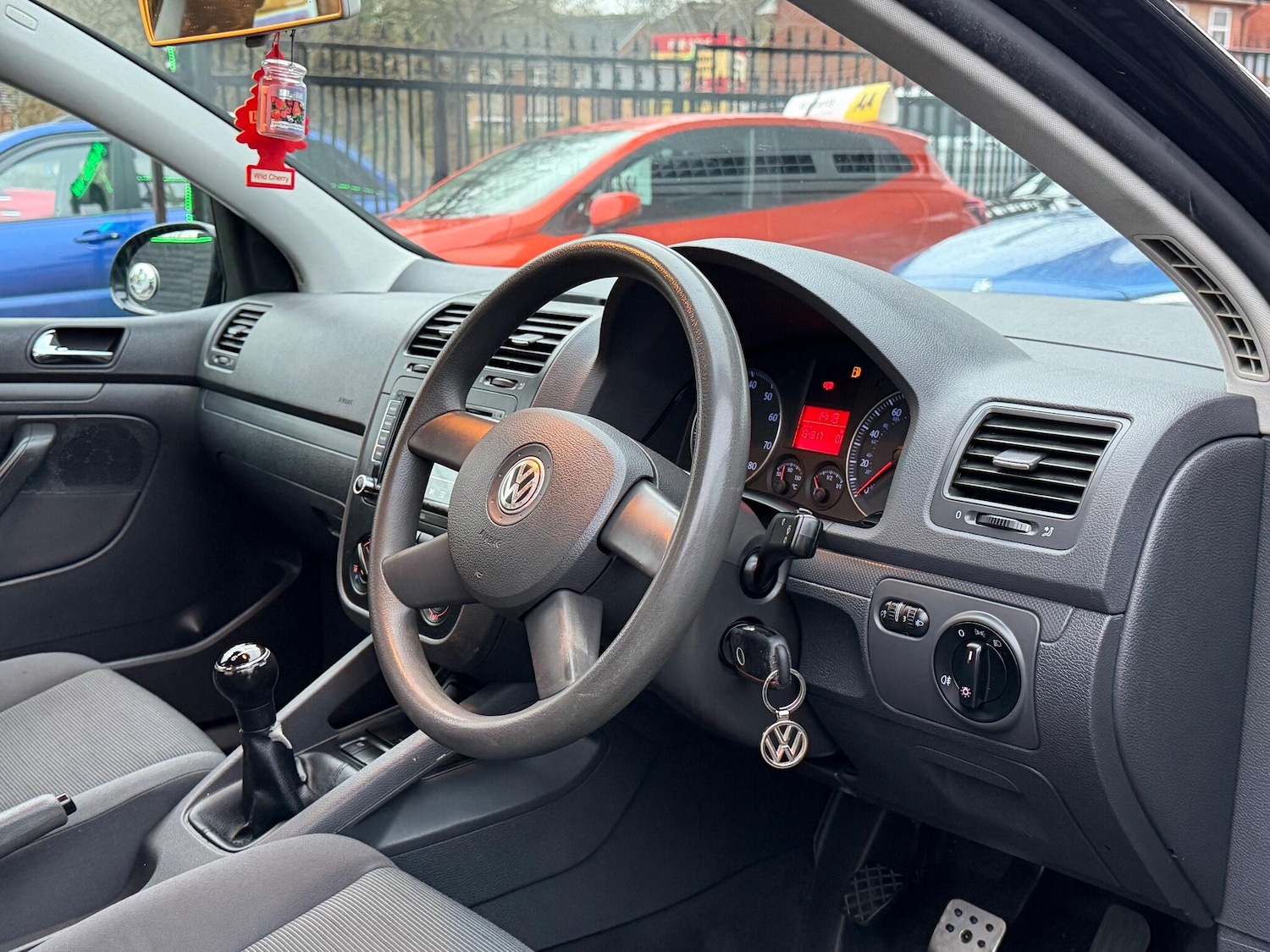 Used Volkswagen Golf 2004 for sale - 76714264: Photo 65