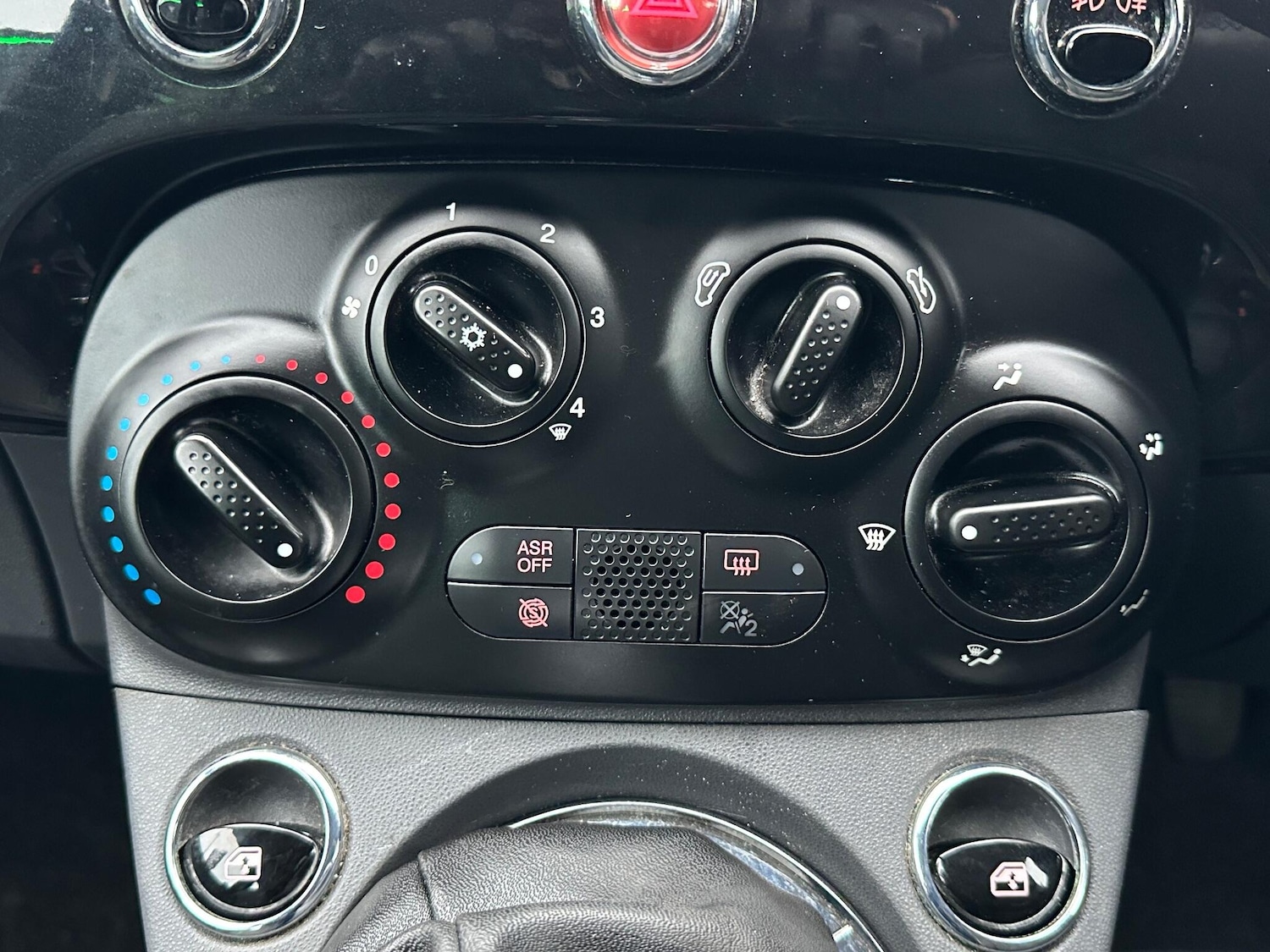 Used Fiat 500 2016 for sale - 77120158: Photo 32