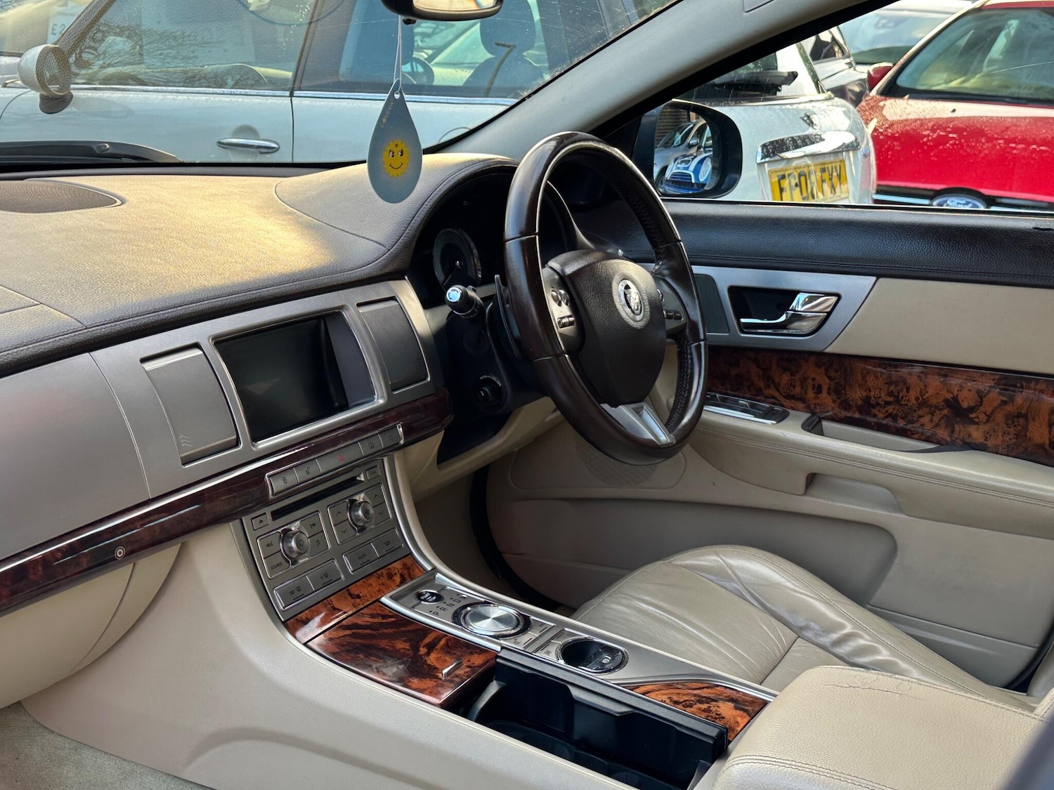 Used Jaguar XF 2010 for sale - 76337459: Photo 16