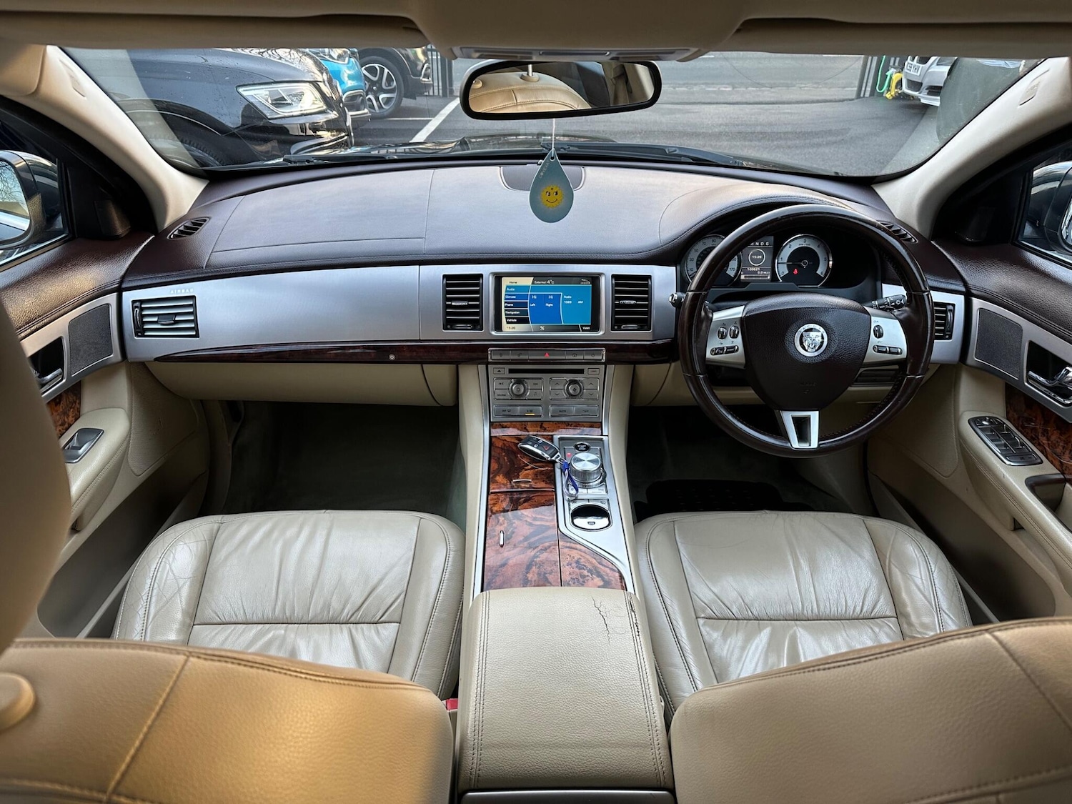 Used Jaguar XF 2010 for sale - 76337459: Photo 26