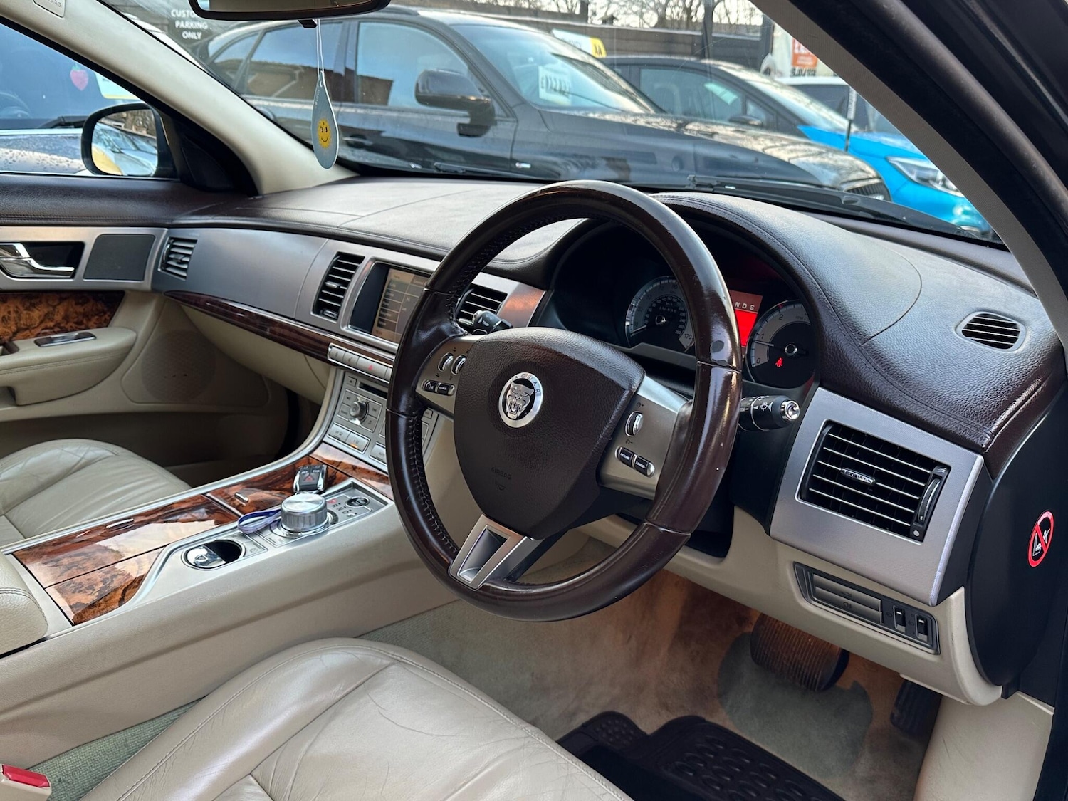 Used Jaguar XF 2010 for sale - 76337459: Photo 31