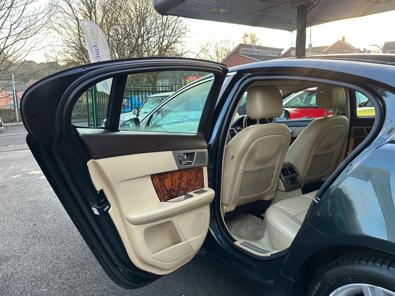 Used Jaguar XF 2010 for sale - 76337459: Photo 34